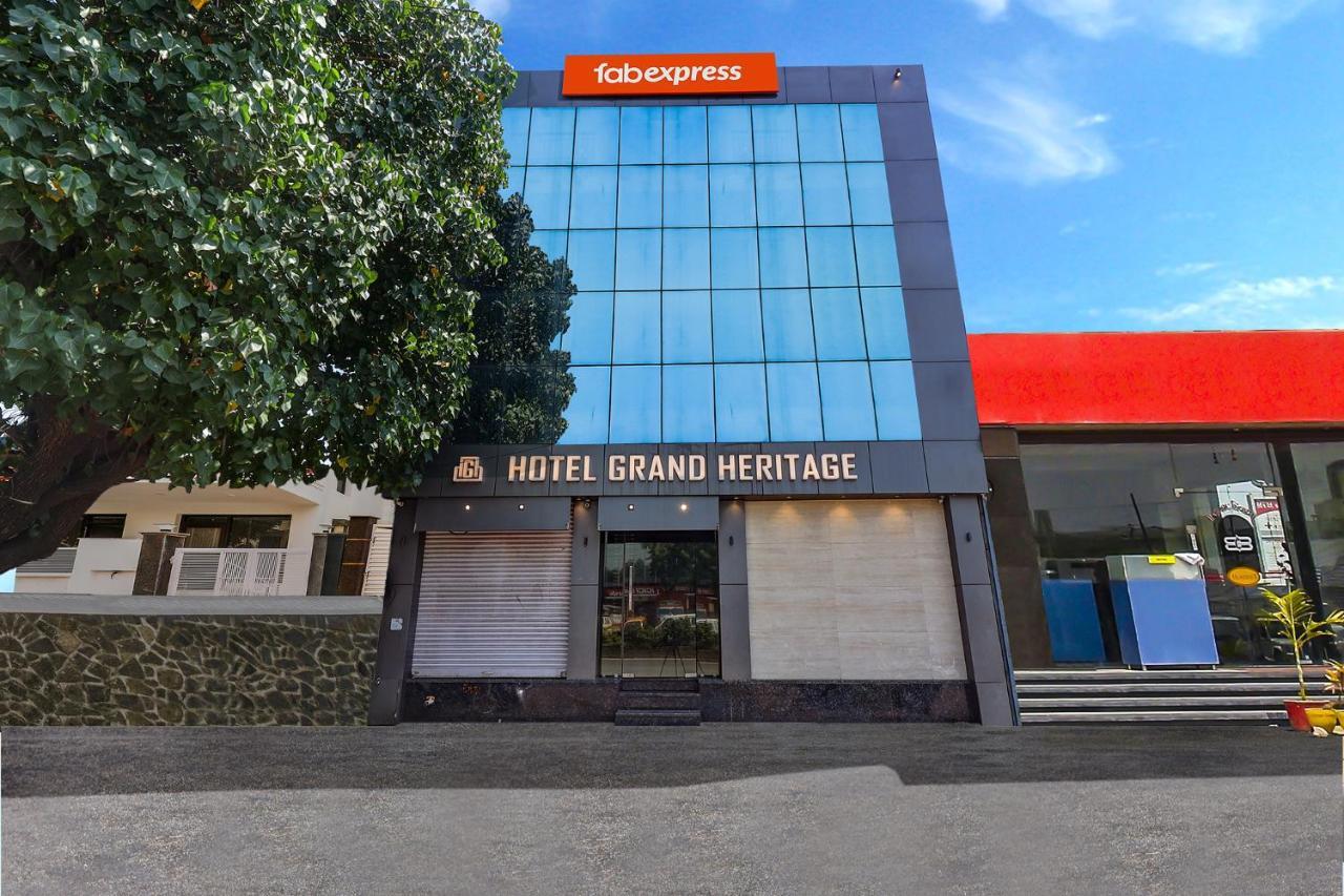 Fabhotel Grand Heritage Kurla West Bombaim Exterior foto